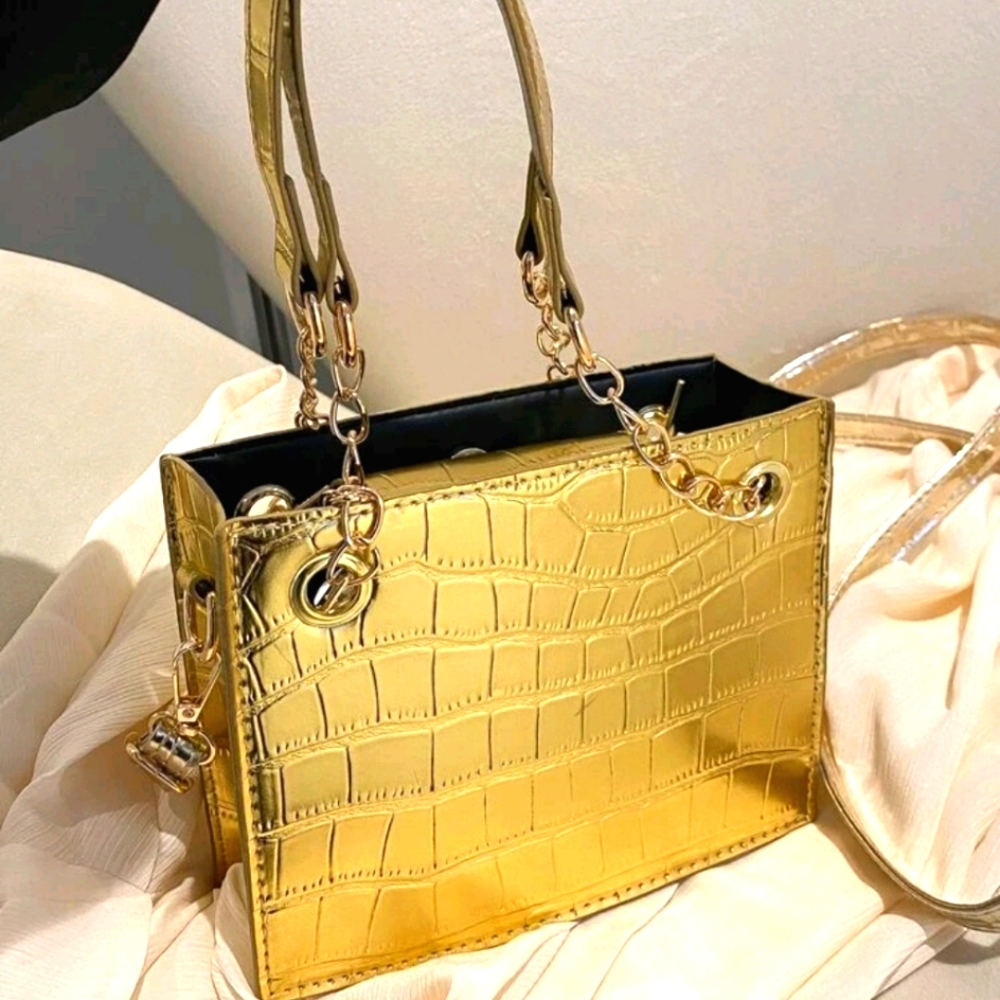 Small square satchel